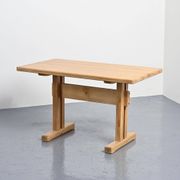 Table en pin massif, Les Arcs, France.