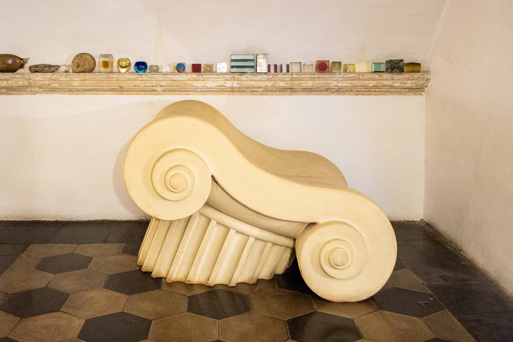 Poltrona Capitello di Studio 65 per Gufram Italia edizione 1985
