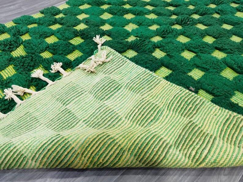 Beni Ourain Berber rug in pure wool, size 150 x 250 cm.