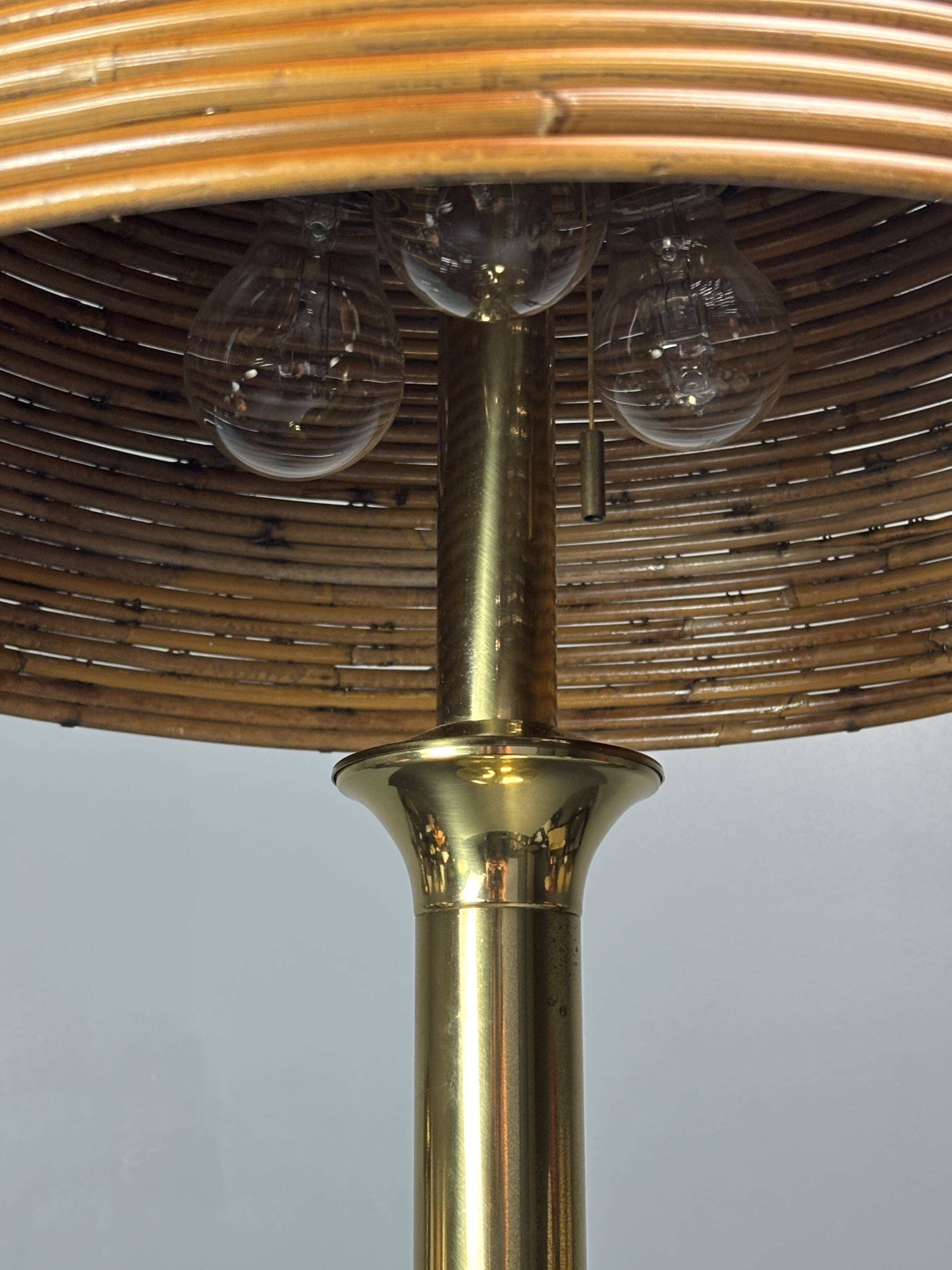 Italian midcentury pencil reed rattan brass Fungo mushroom table lamp 1970s
