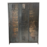 Riveted metal cloakroom Swchartz 1920