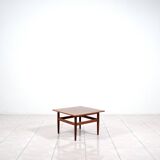 Square rosewood coffee table by Grete Jalk for Glostrup