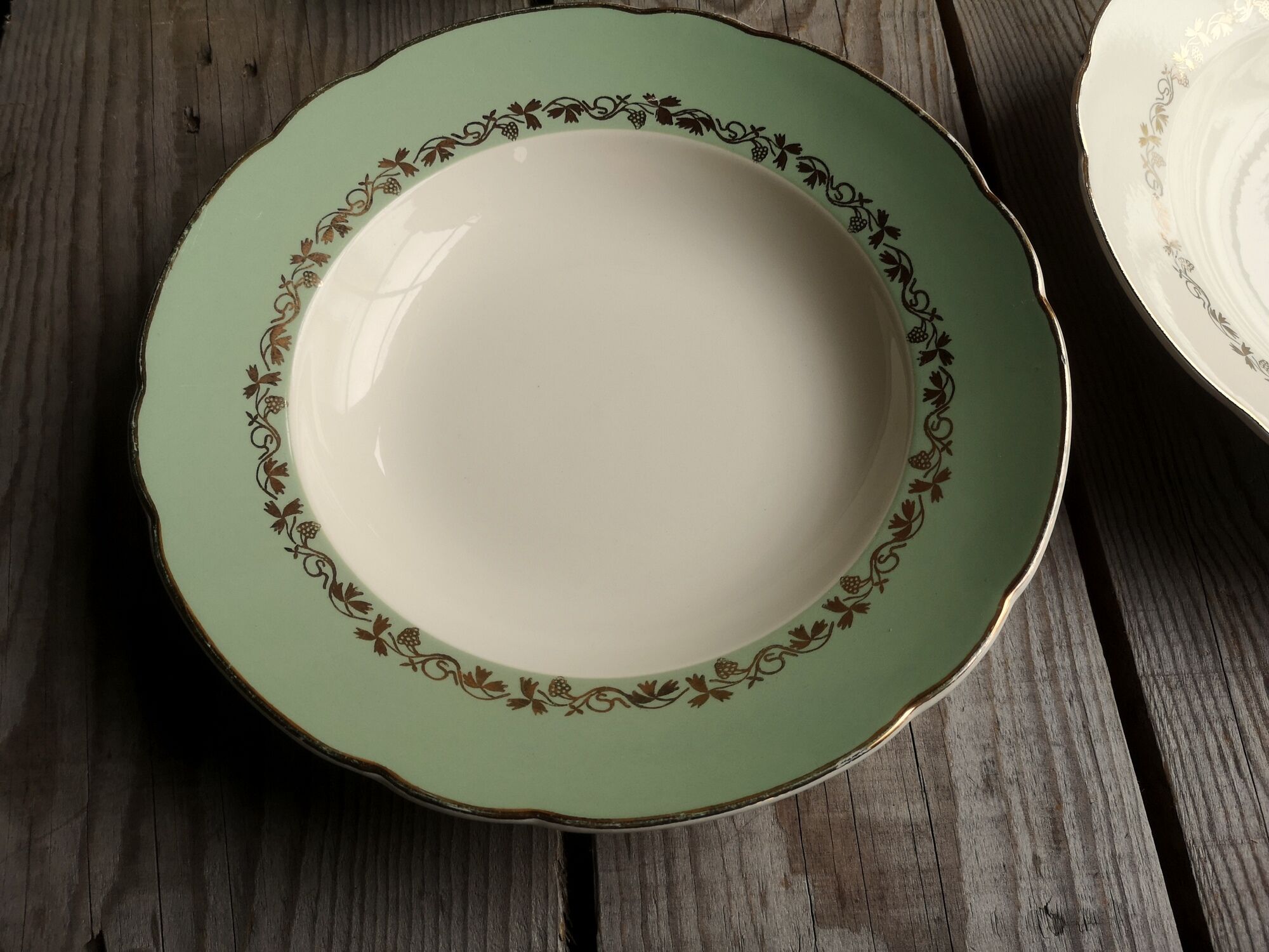 6 Villeroy & Boch deposed hollow plates in ceramics gold decoration