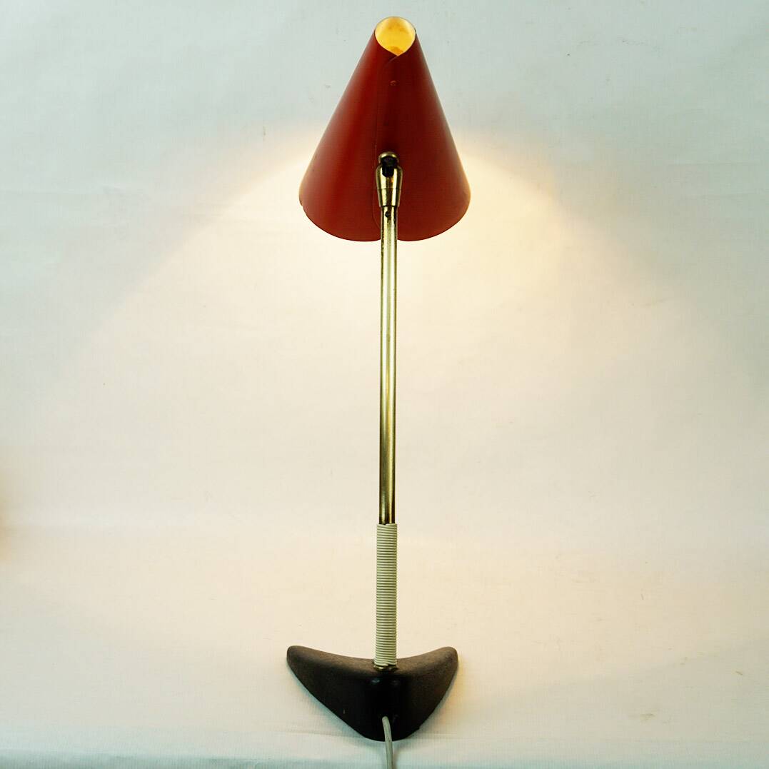 Red Austrian mid-century brass and iron table lamp by J.T. Kalmar