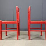 Chaises de salle à manger en laque rouge et osier, années 1970
