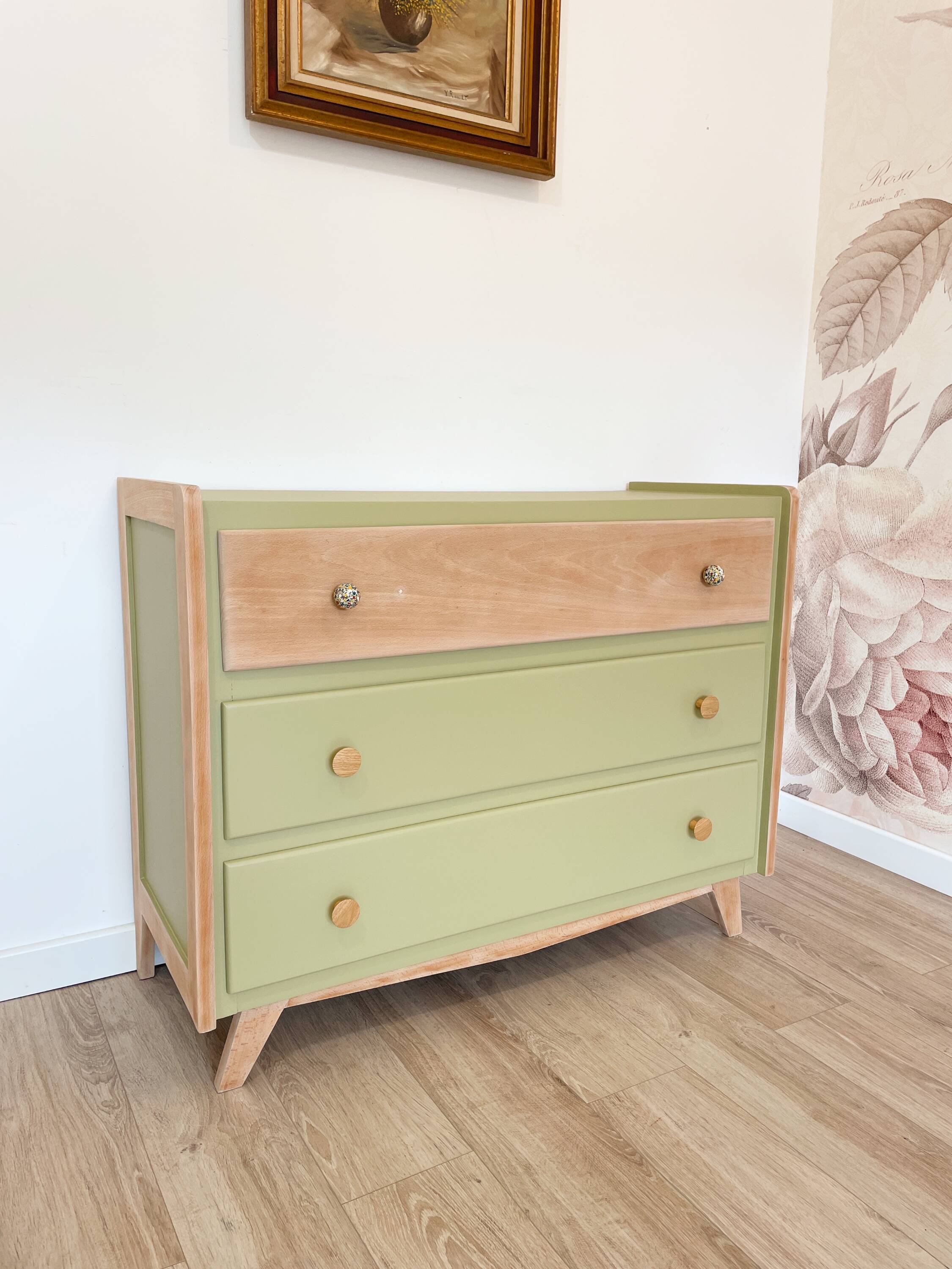 1960s commode with tapered legs.