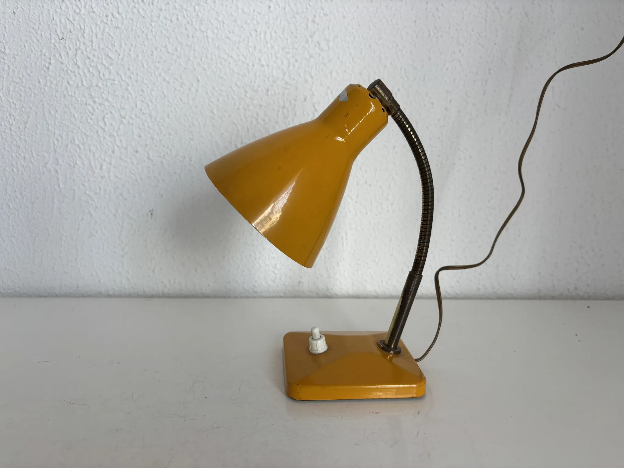 Vintage 1950 bedside lamp for children's desk gum-gutta - 21 cm