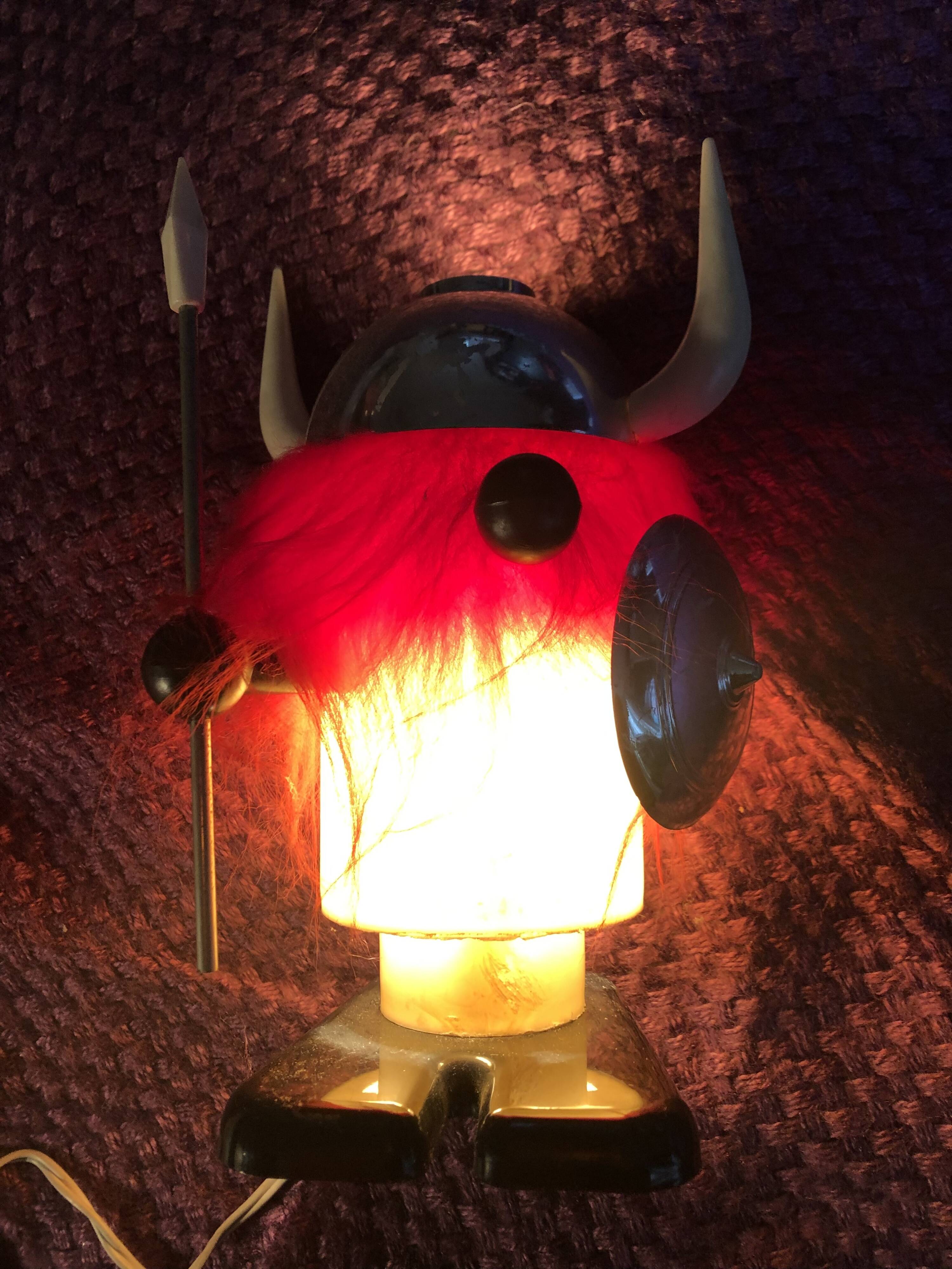 Lampe à poser Olaf Viking de Oldtimer Ferrari années 60