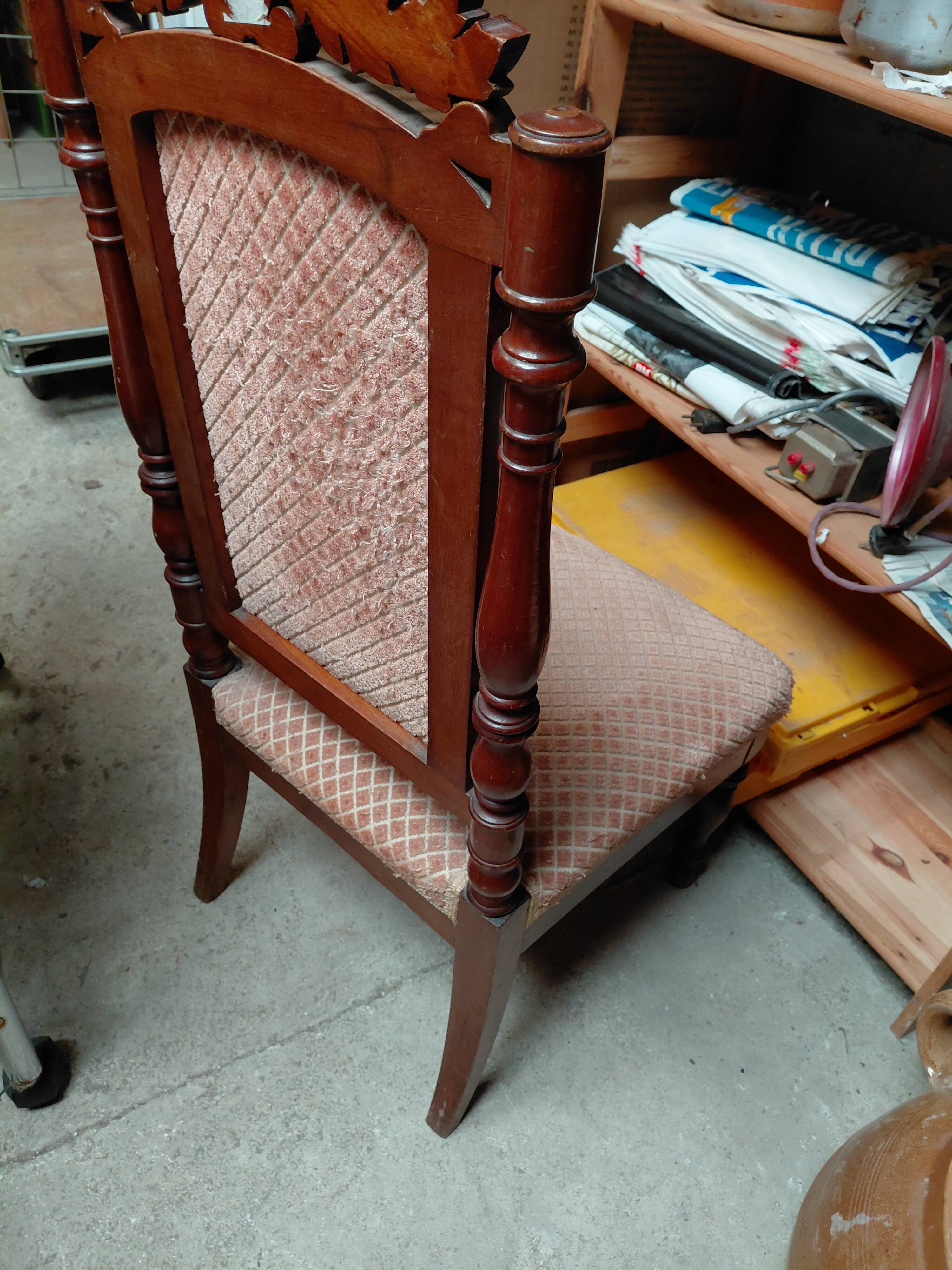 Nursing chair in velvet fabric