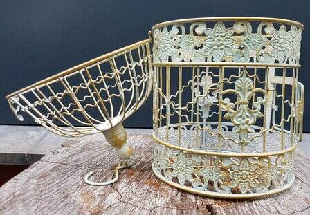 Classic roung wrought iron bird cage small