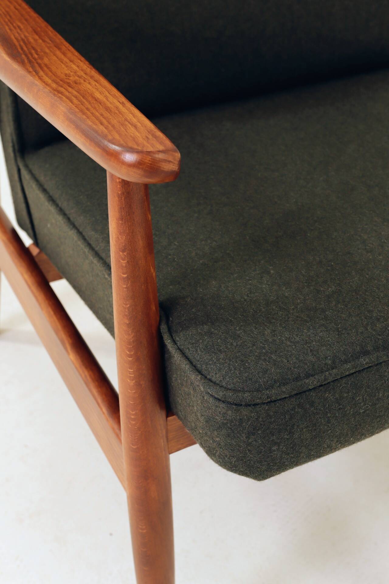 Mid Century Lounge Chair by M. Zieliński, Poland 1960, Olive Wool