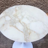 Side table Knoll by Saarinen