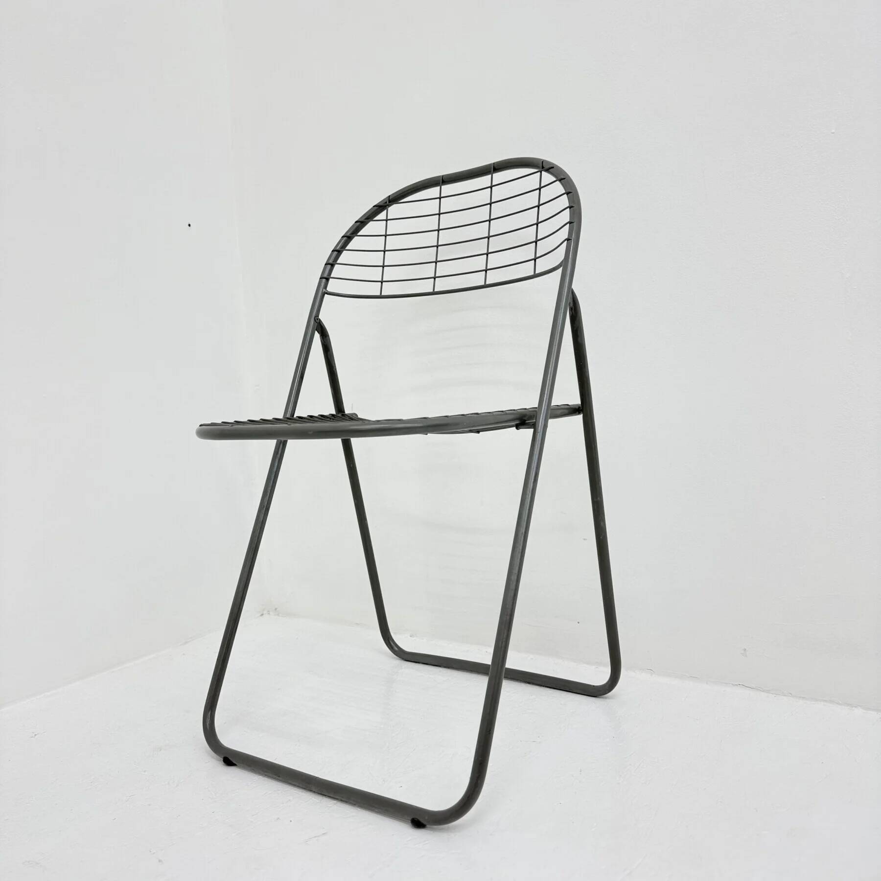 Niels Gammelgaard for Ikea grey wire metal folding chair, 1970s