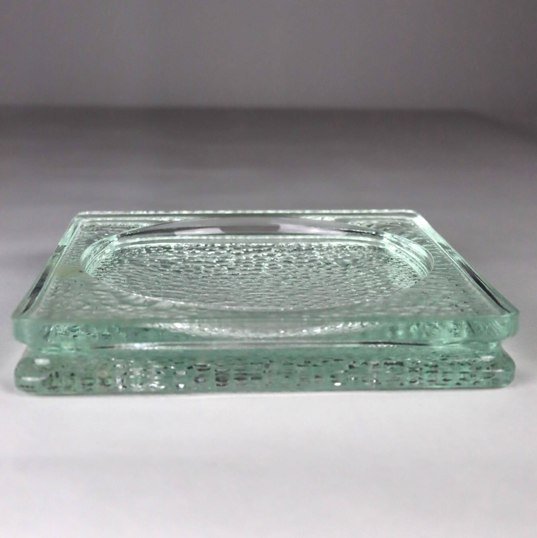 "Nevada" pocket emptier