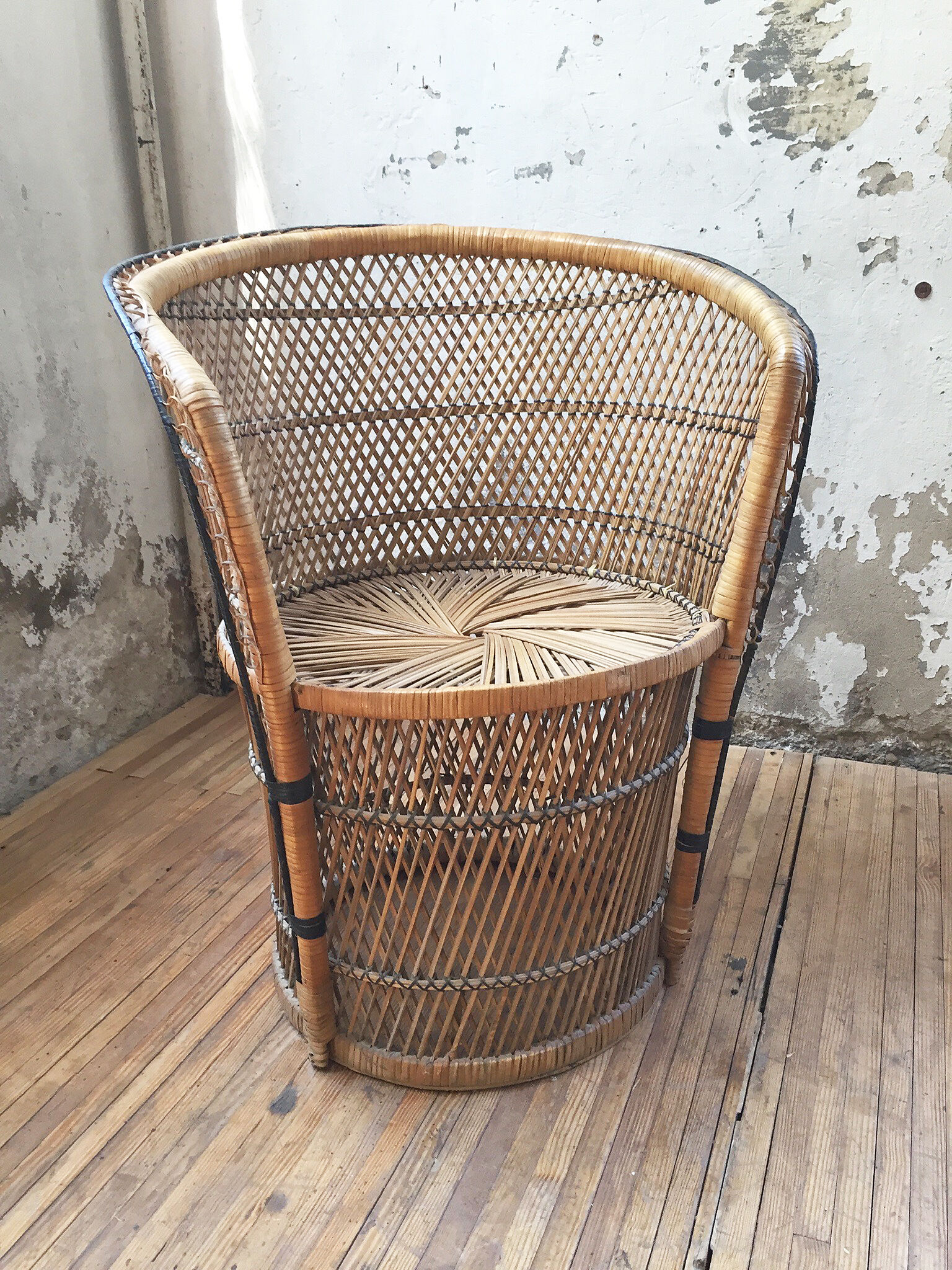 Fauteuil en osier vintage