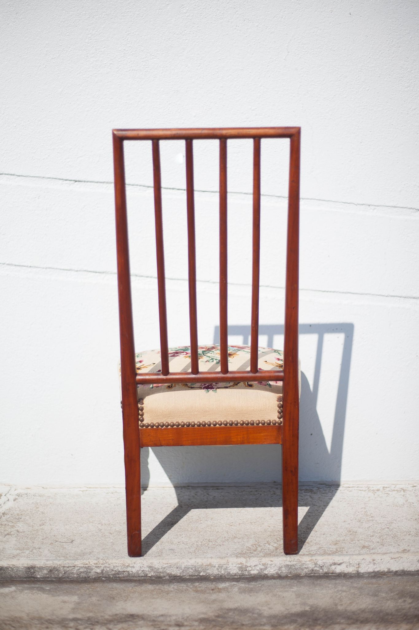 Wooden nurse chair with upholstery seat
