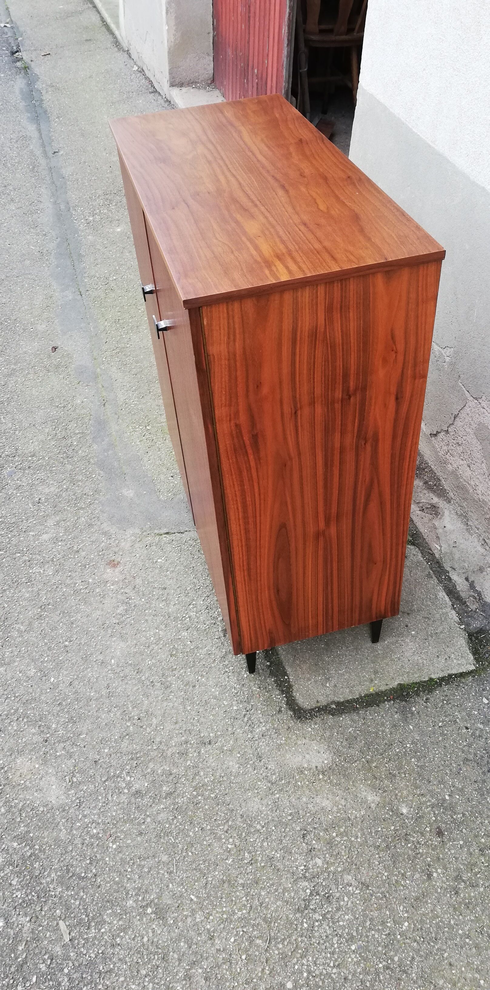 Vintage 2-door buffet