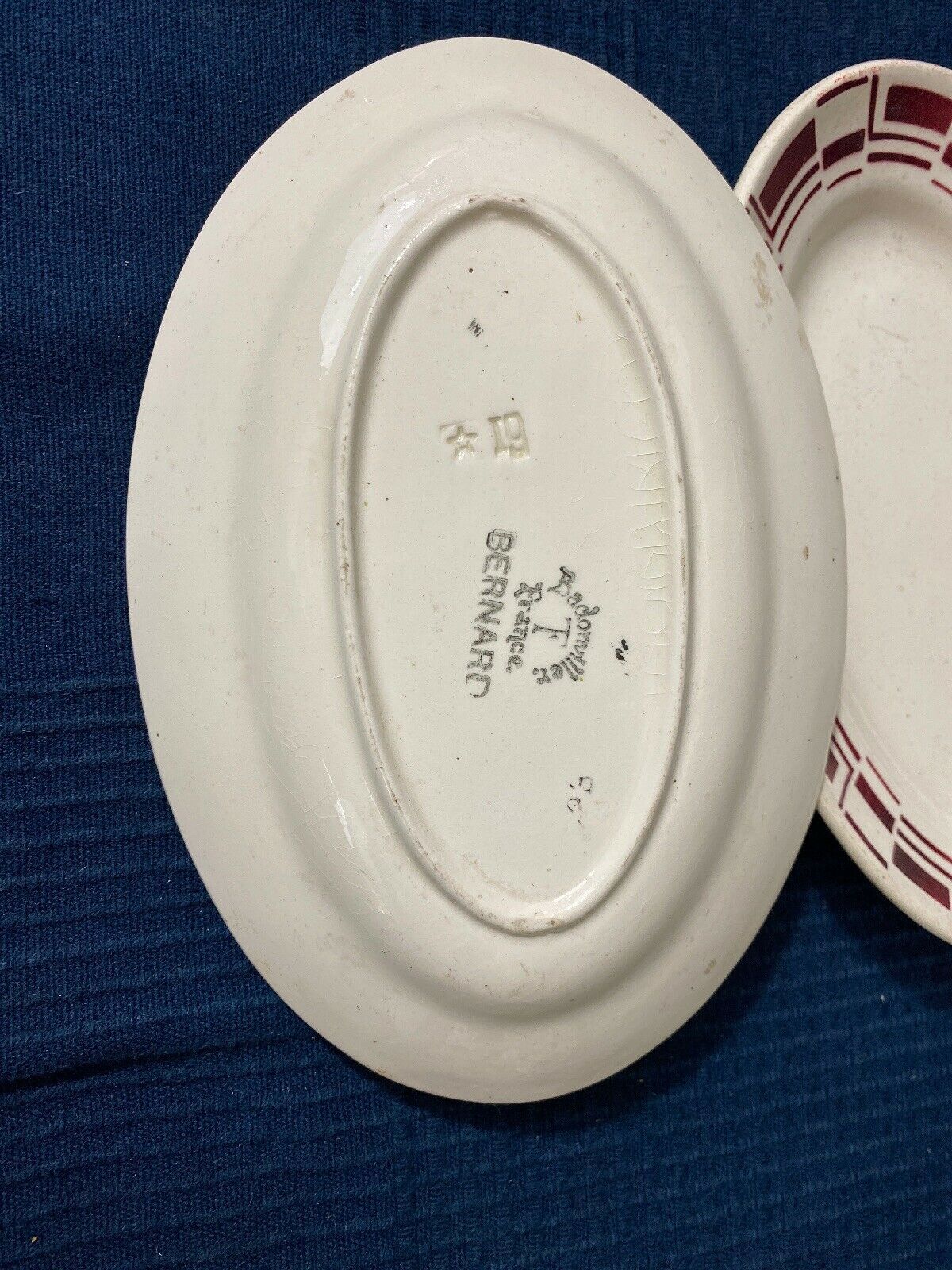 Lot 2 flat ceramic cup plate by Badonviller model Bernard