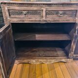 Buffet en bois de chêne sculpté