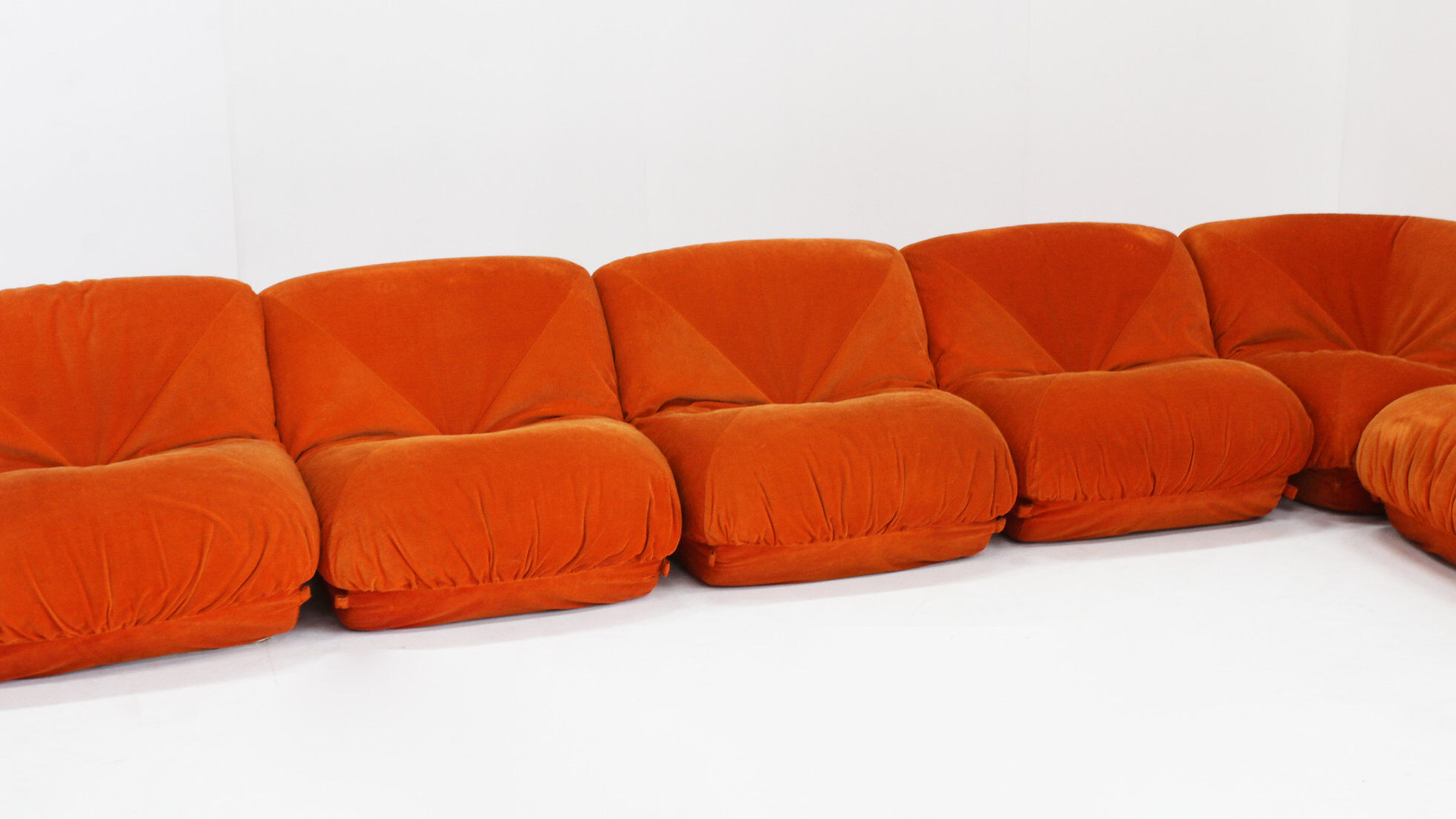 Airborne sectional sofa 'Patate' in orange corduroy, set of 7