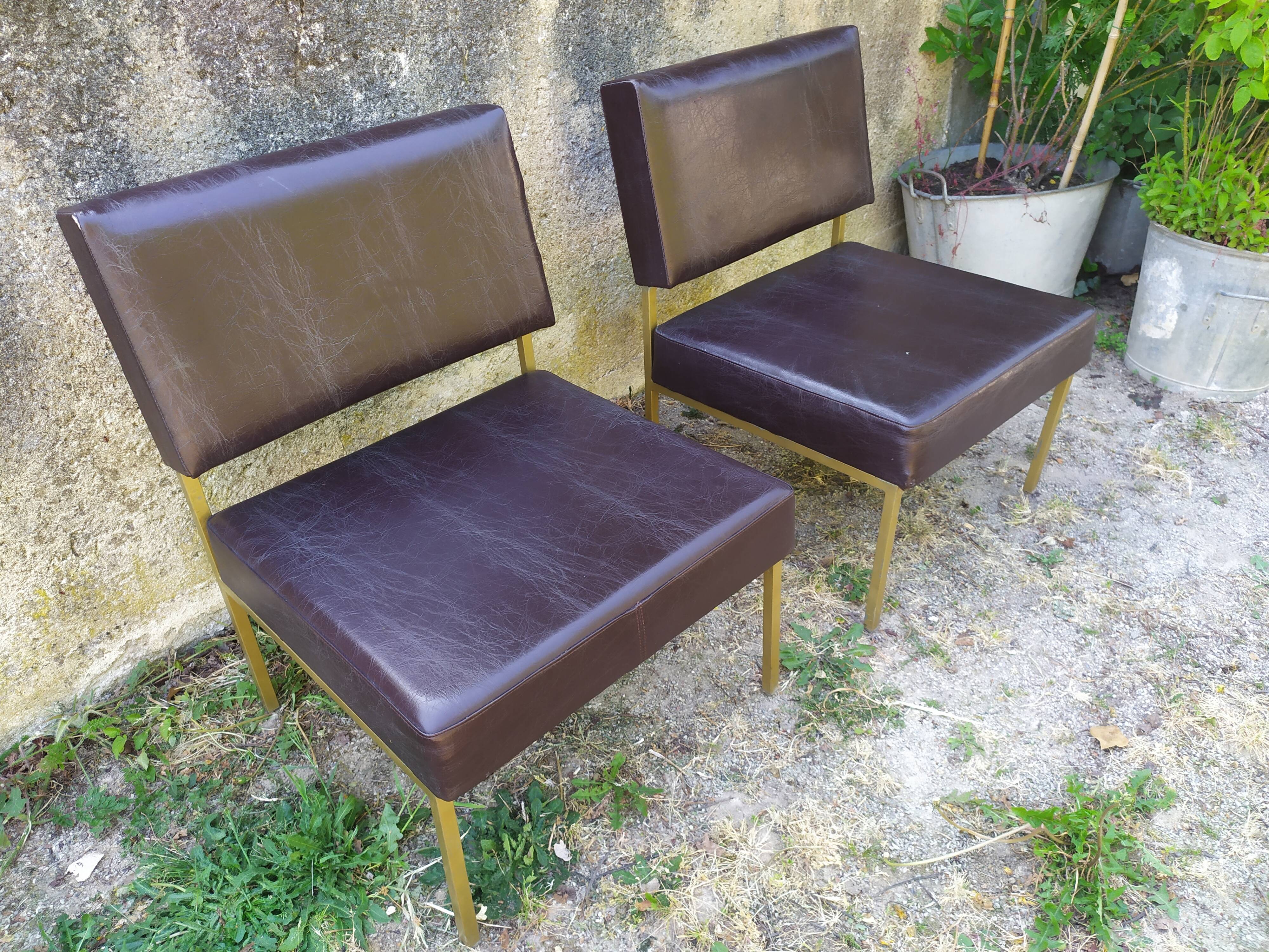 Paire de chauffeuses années 70