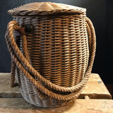 Wicker pan and vintage rope