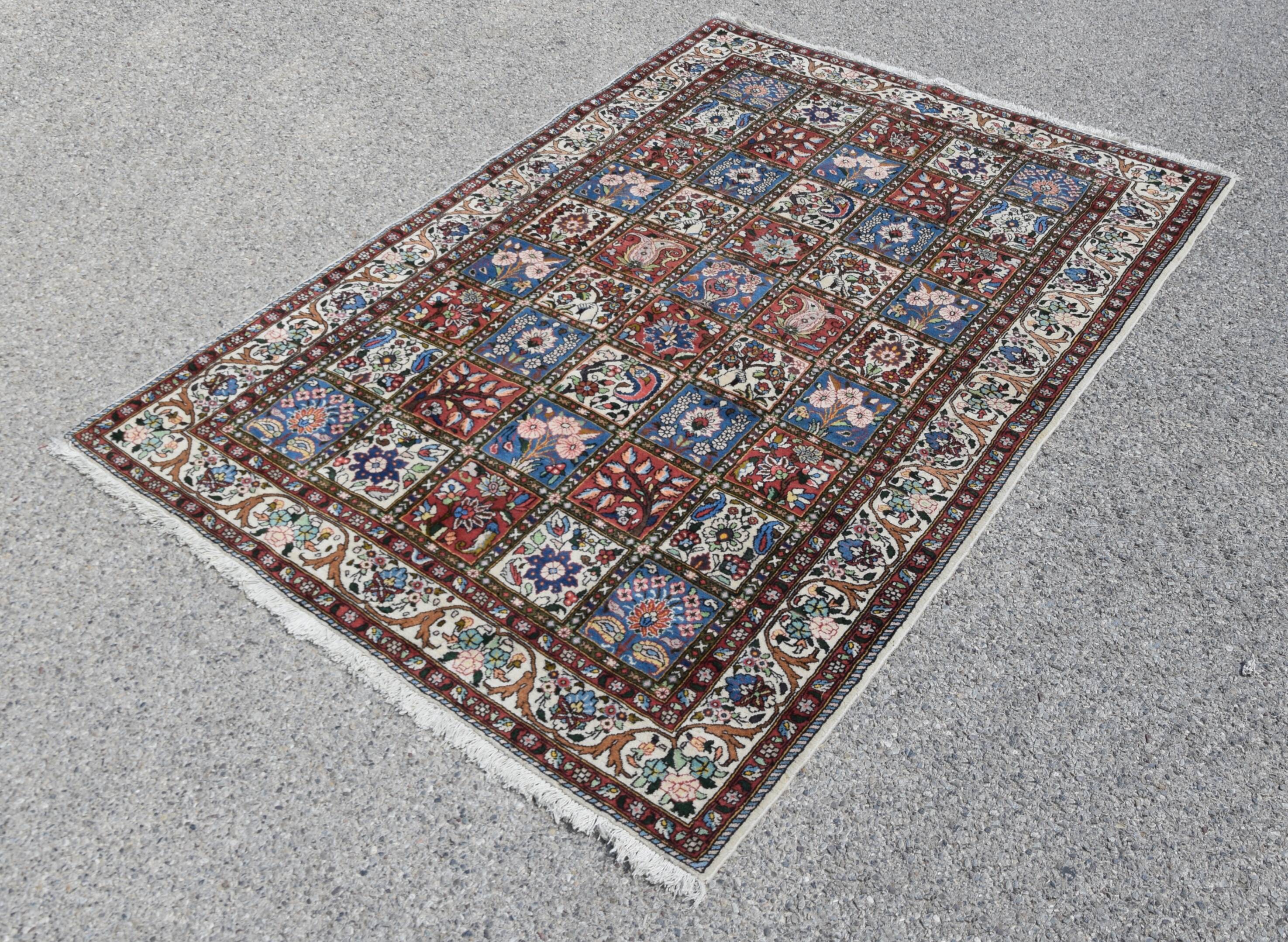 Oriental Persian Rug Iran Bakthiar Chaleshotor: 1.60 X 2.40 Meters