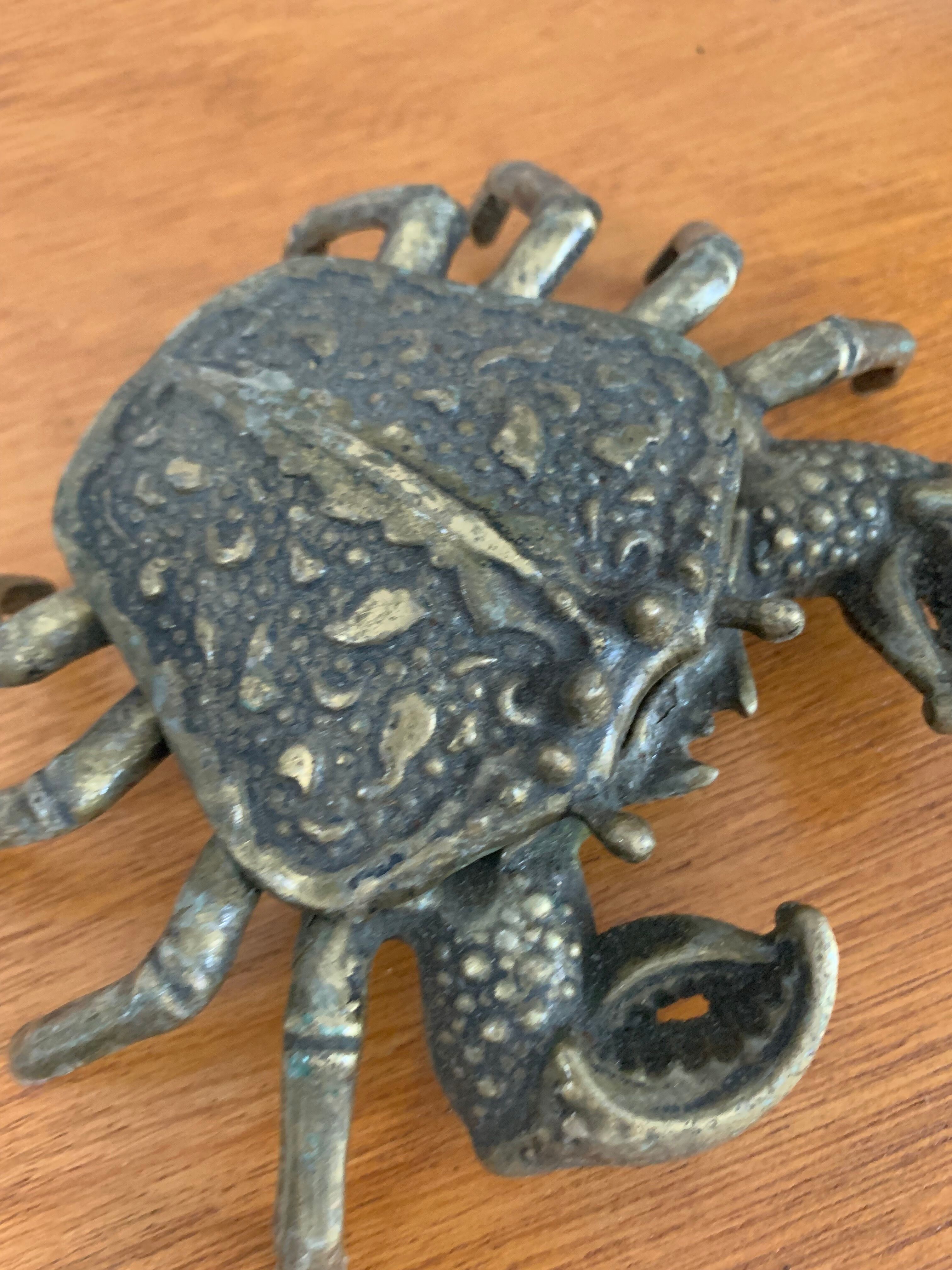 Crab ashtray