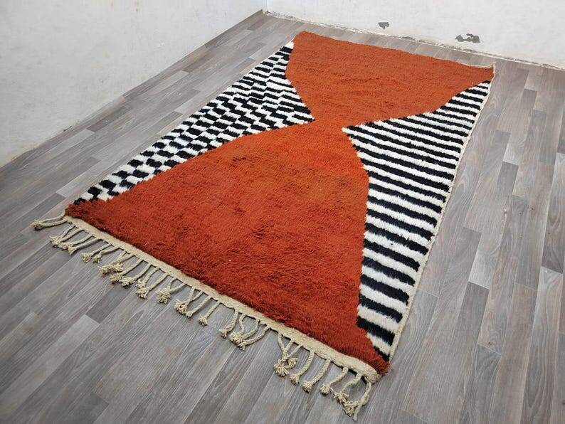 Azilal rug woven in natural wool 250cm x 150cm