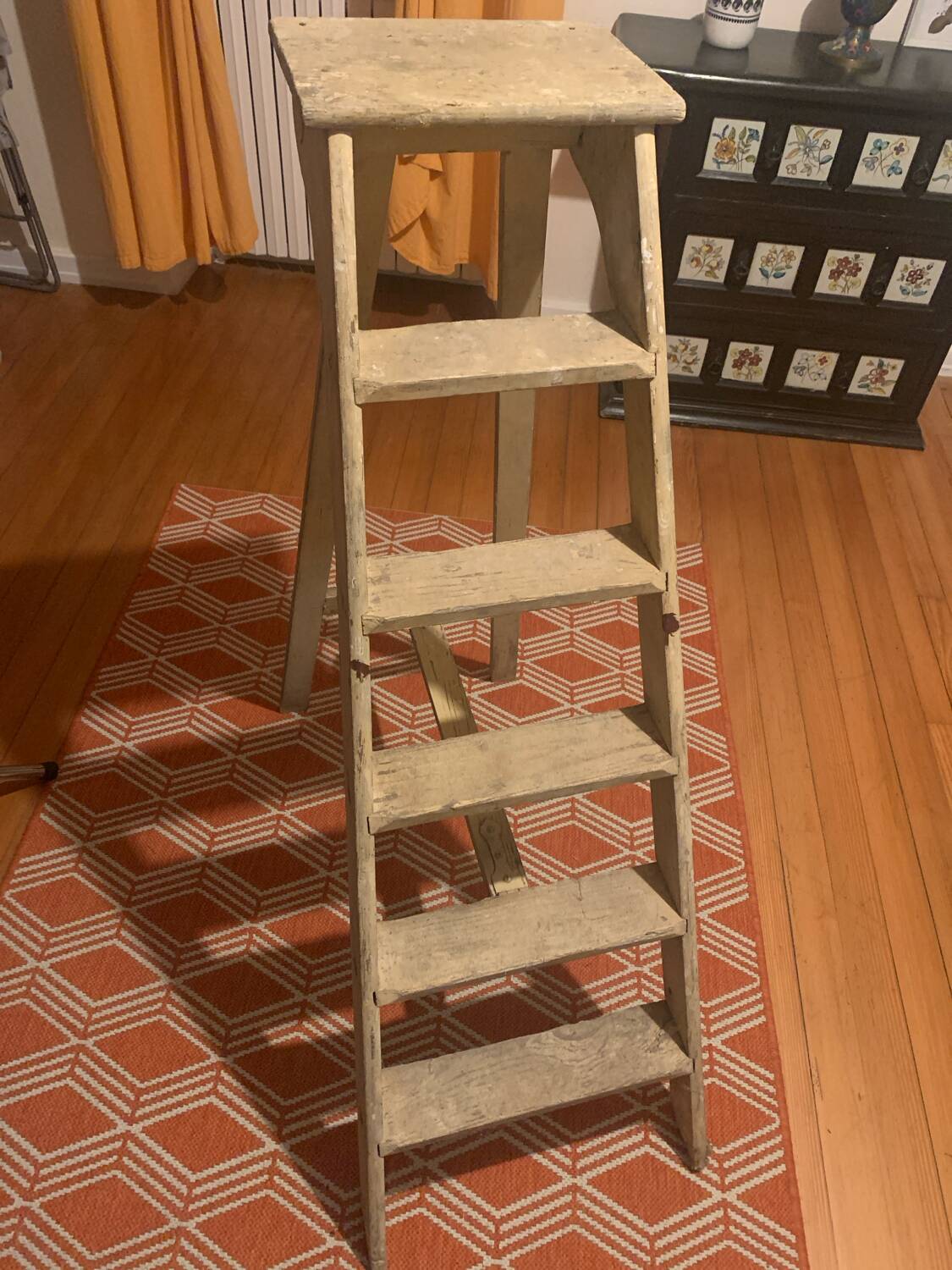 Vintage wooden step ladder with 6 steps