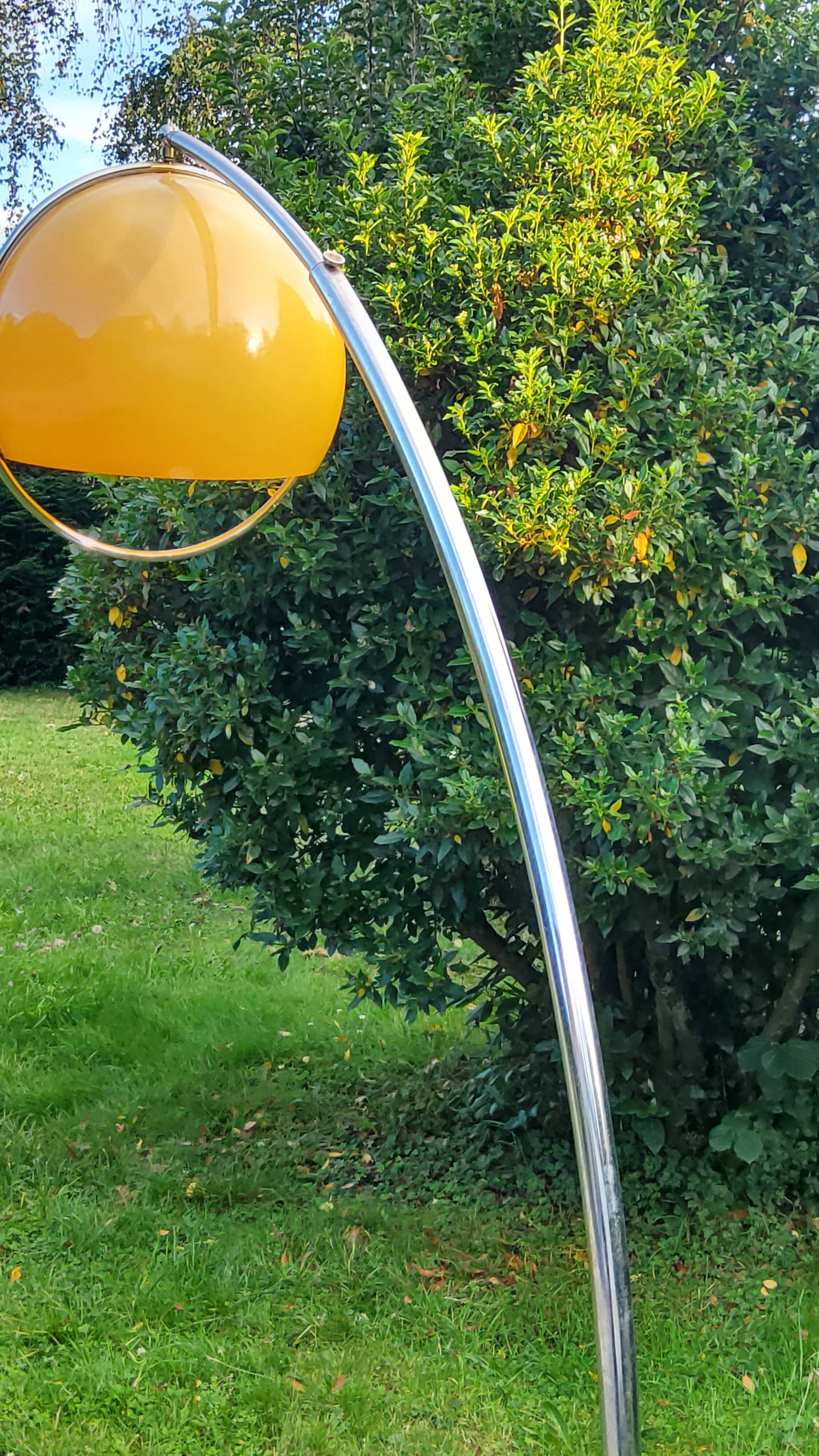 Arco telescopic design floor lamp from the 70s, marble base, chrome rod, plastic lampshade