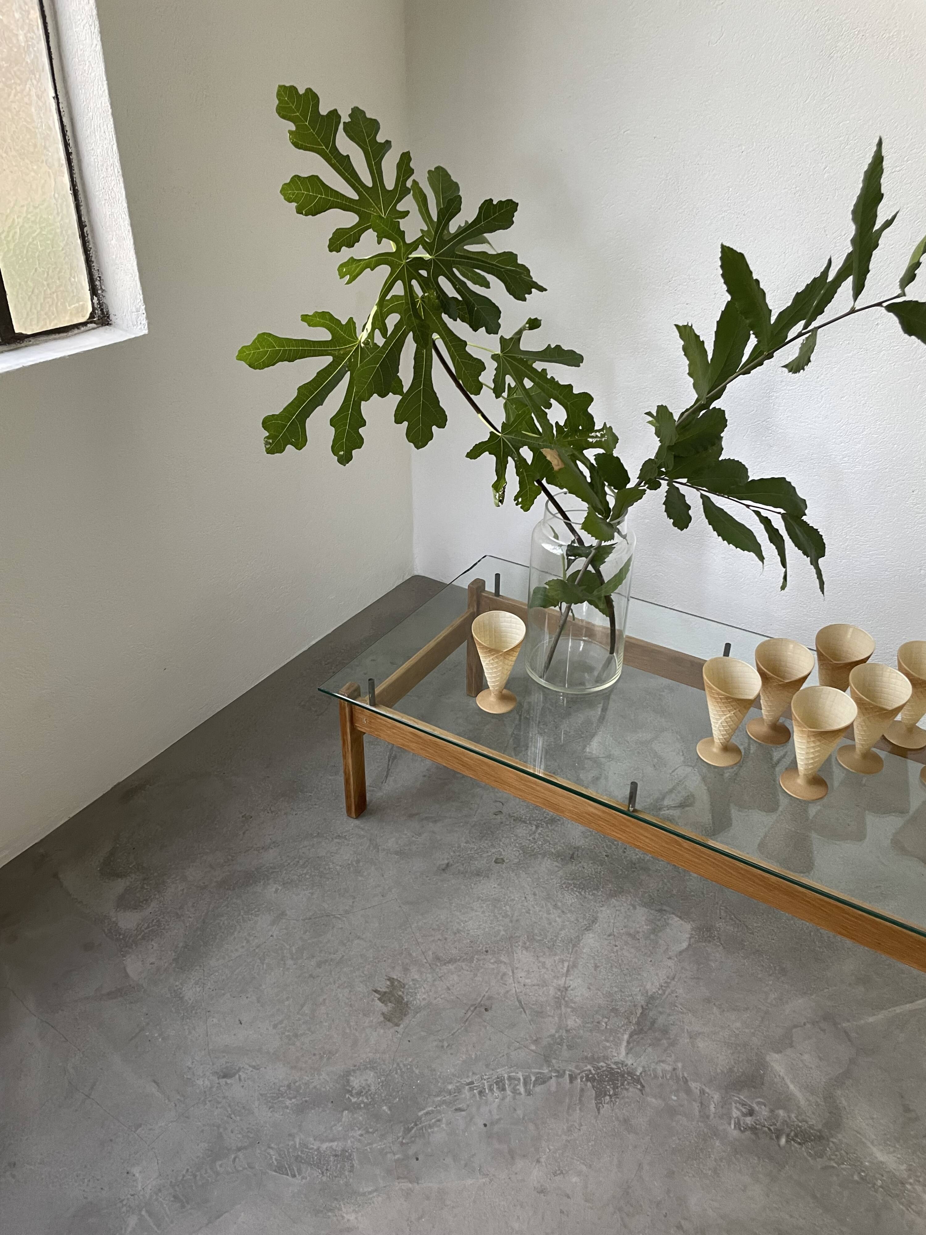 Table scandinave teck blond et verre 60