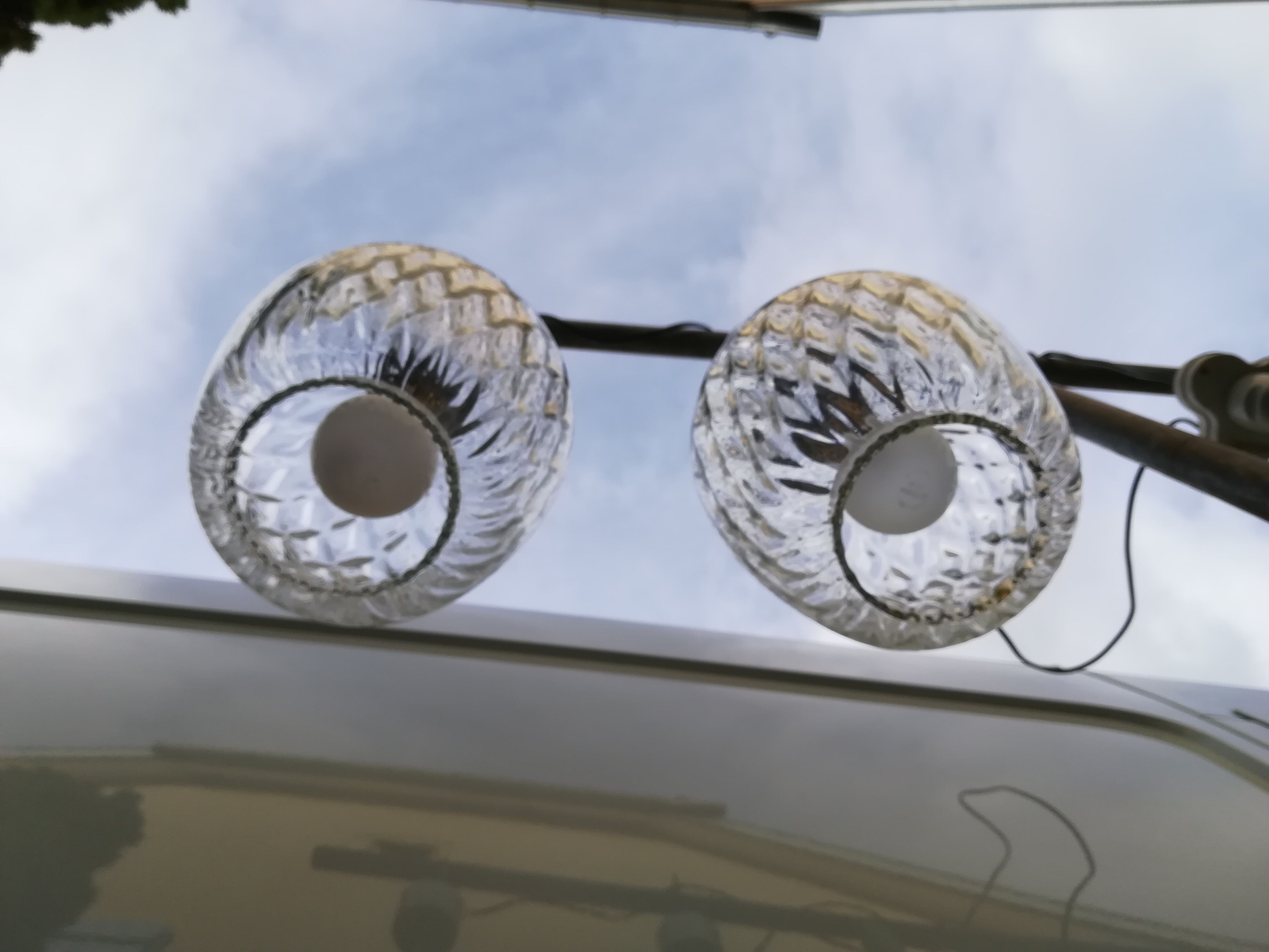 Pair of hanging of annees 50