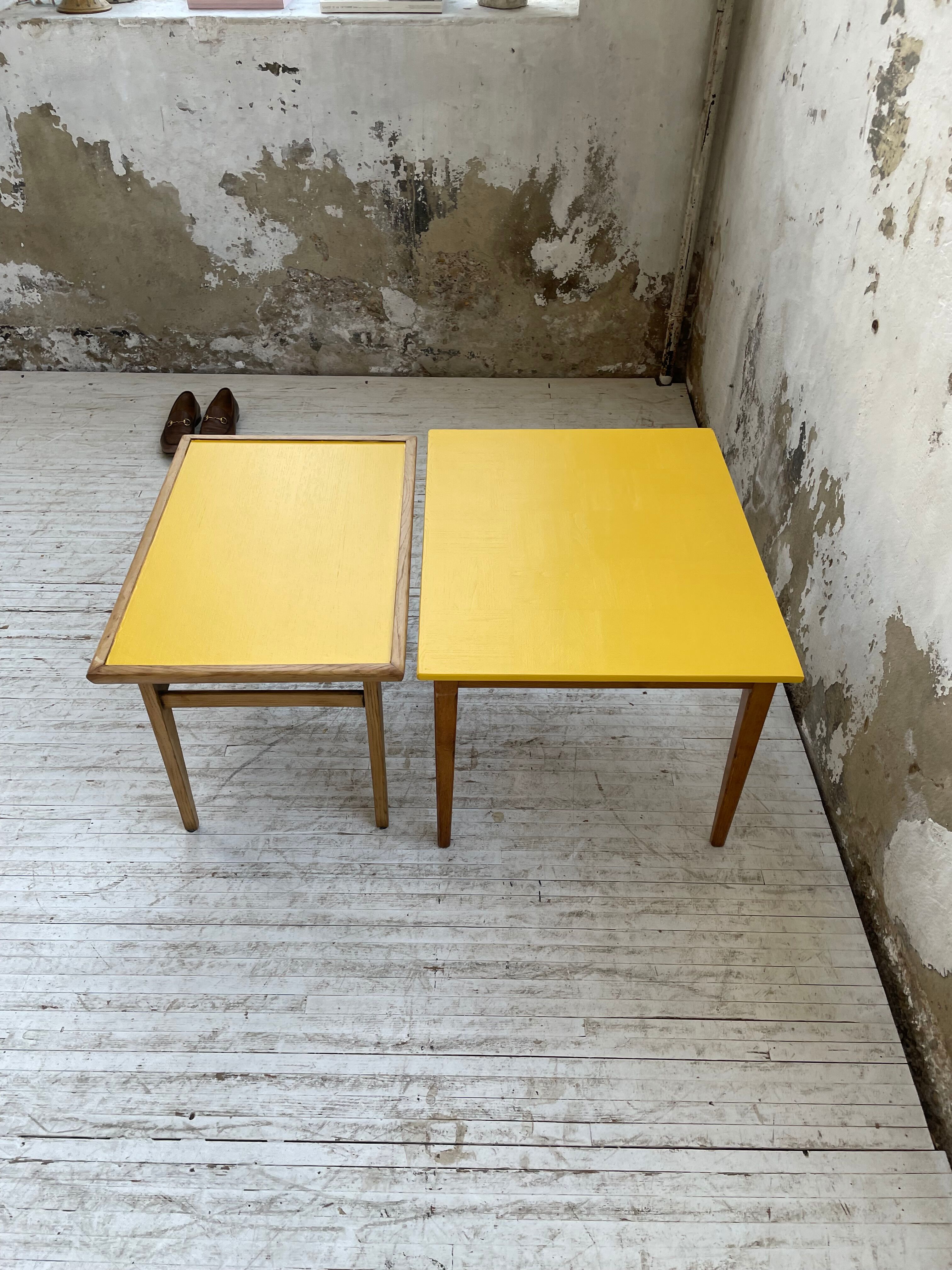Duo de tables basses bois jaune