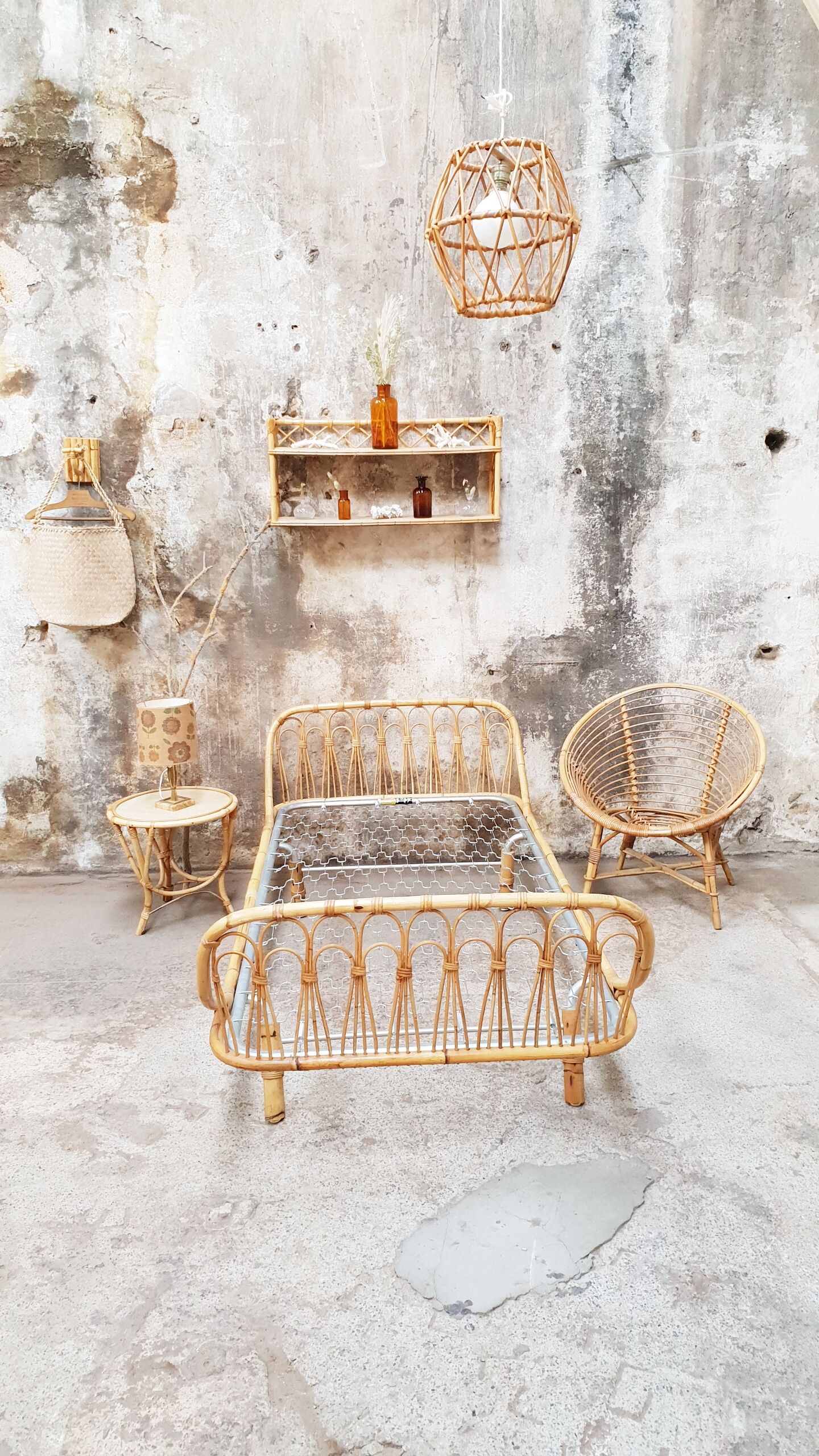 Lit rotin vintage