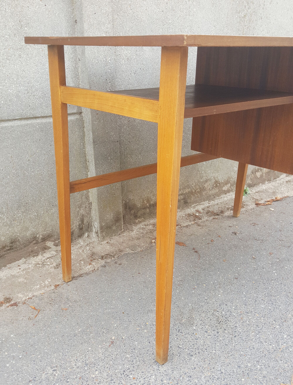 Desk wood modernist vintage, 60s