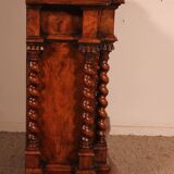 Italian Renaissance oratory in walnut and burl walnut - 17th century