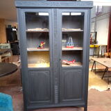 Patinated librarian