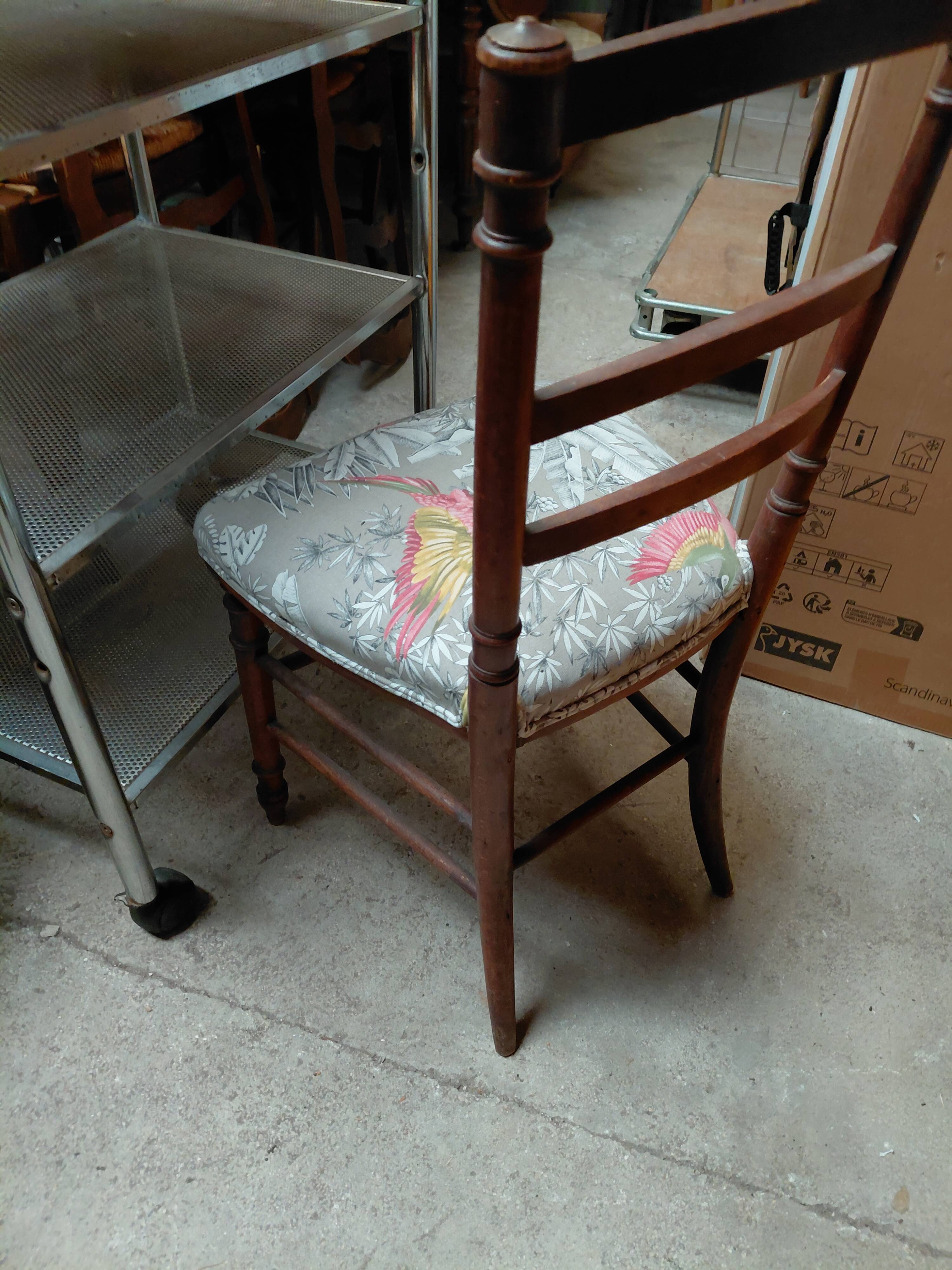 Antique parrot fabric chair