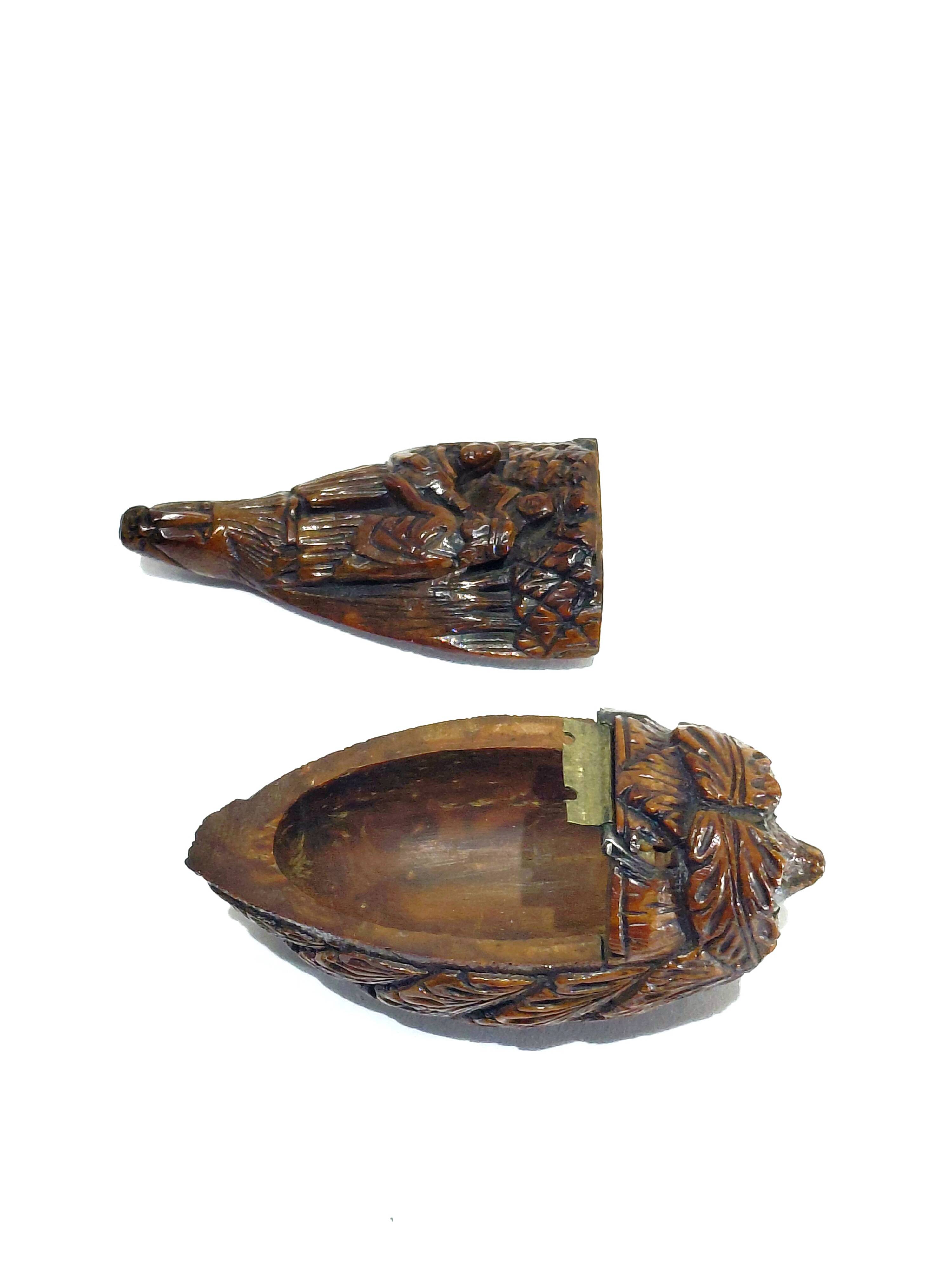 FOLK ART - WOODEN TOBACCO BOX