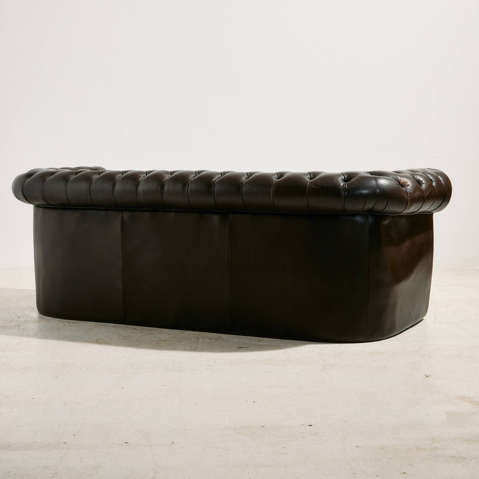 Chesterfield-style leather sofa set, set of 3