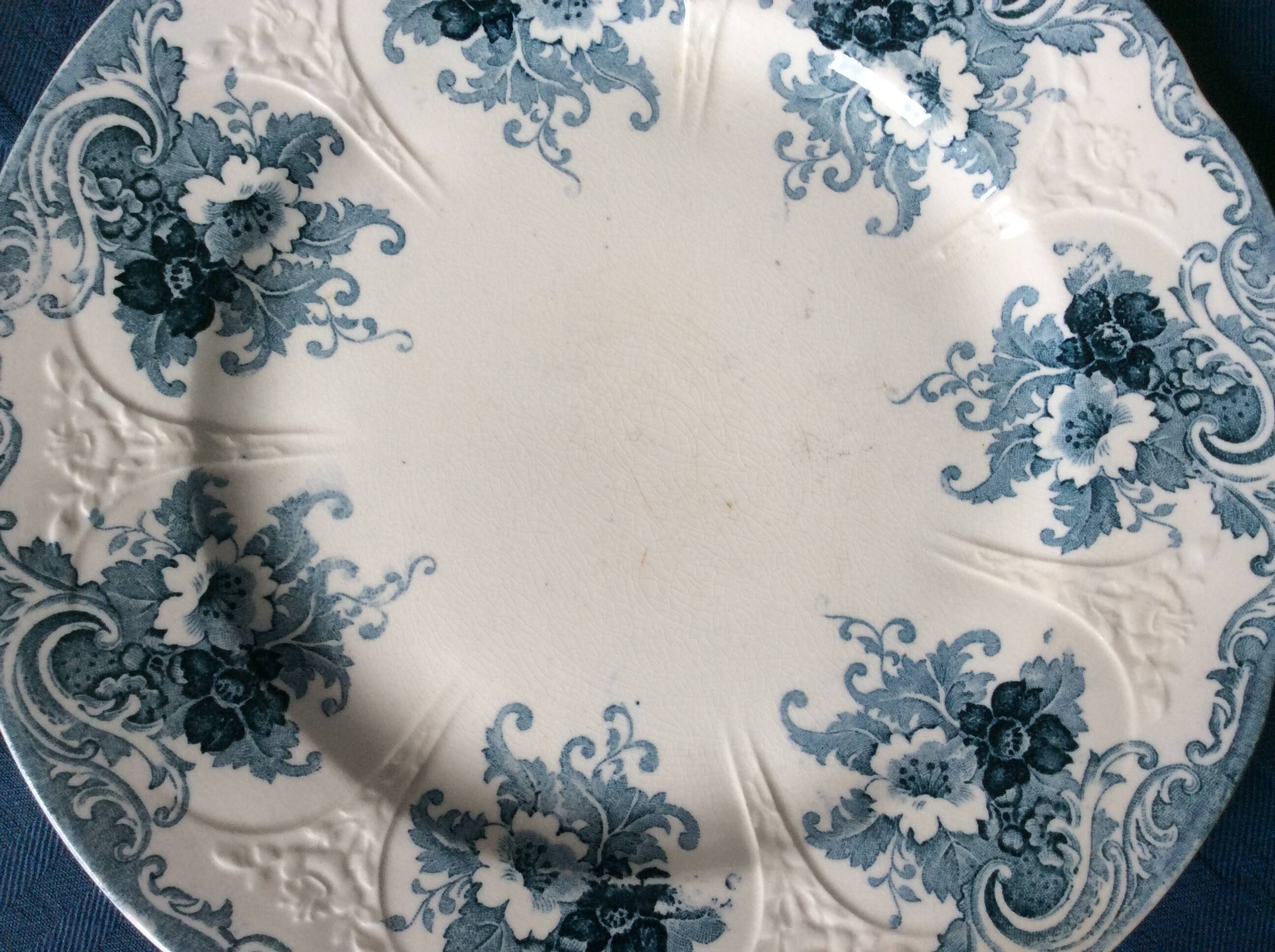 5 small Longwy plates, Gobelins model, late 19th century