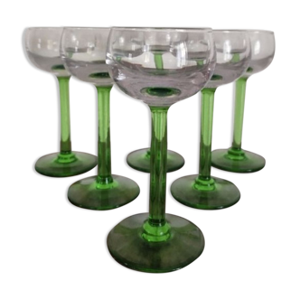 6 glasses of wine in ouraline