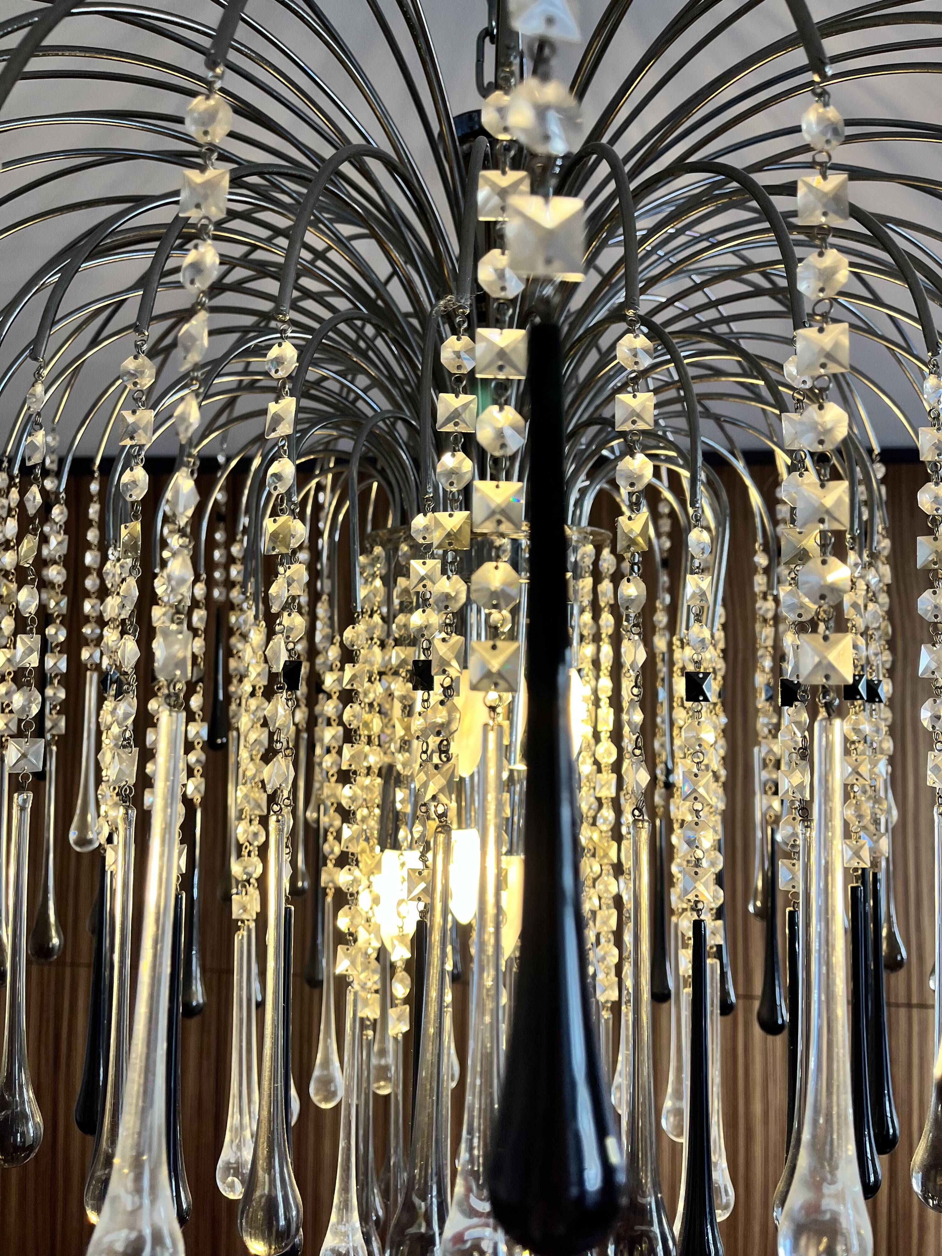 Murano crystal chandelier. Handmade by glass craftsman. Signoretti House.