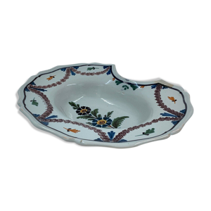Plat a barbe XIXeme en - faience decor