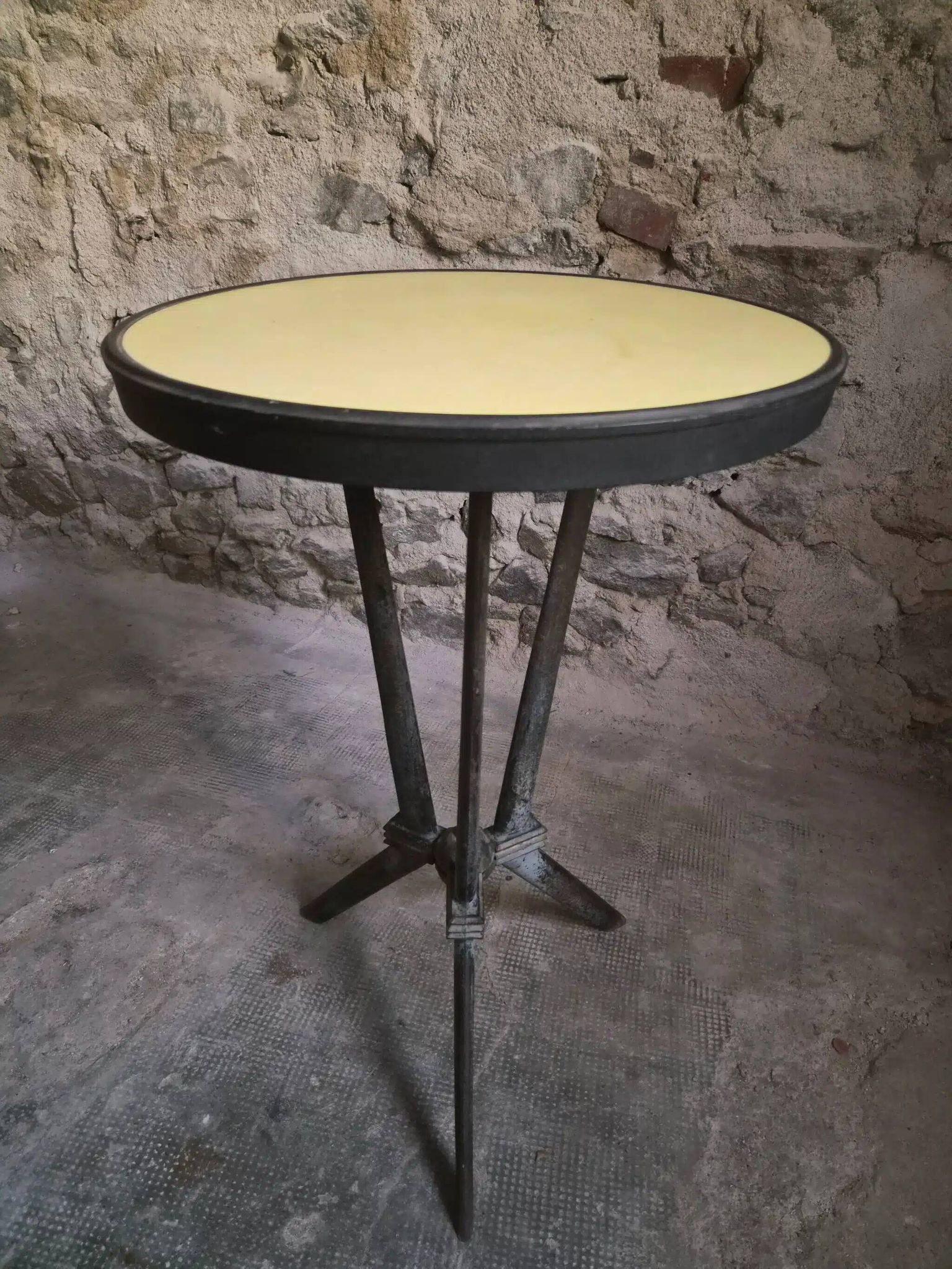 Table bistrot Art déco française REX avec plateau en bakélite, vers 1930