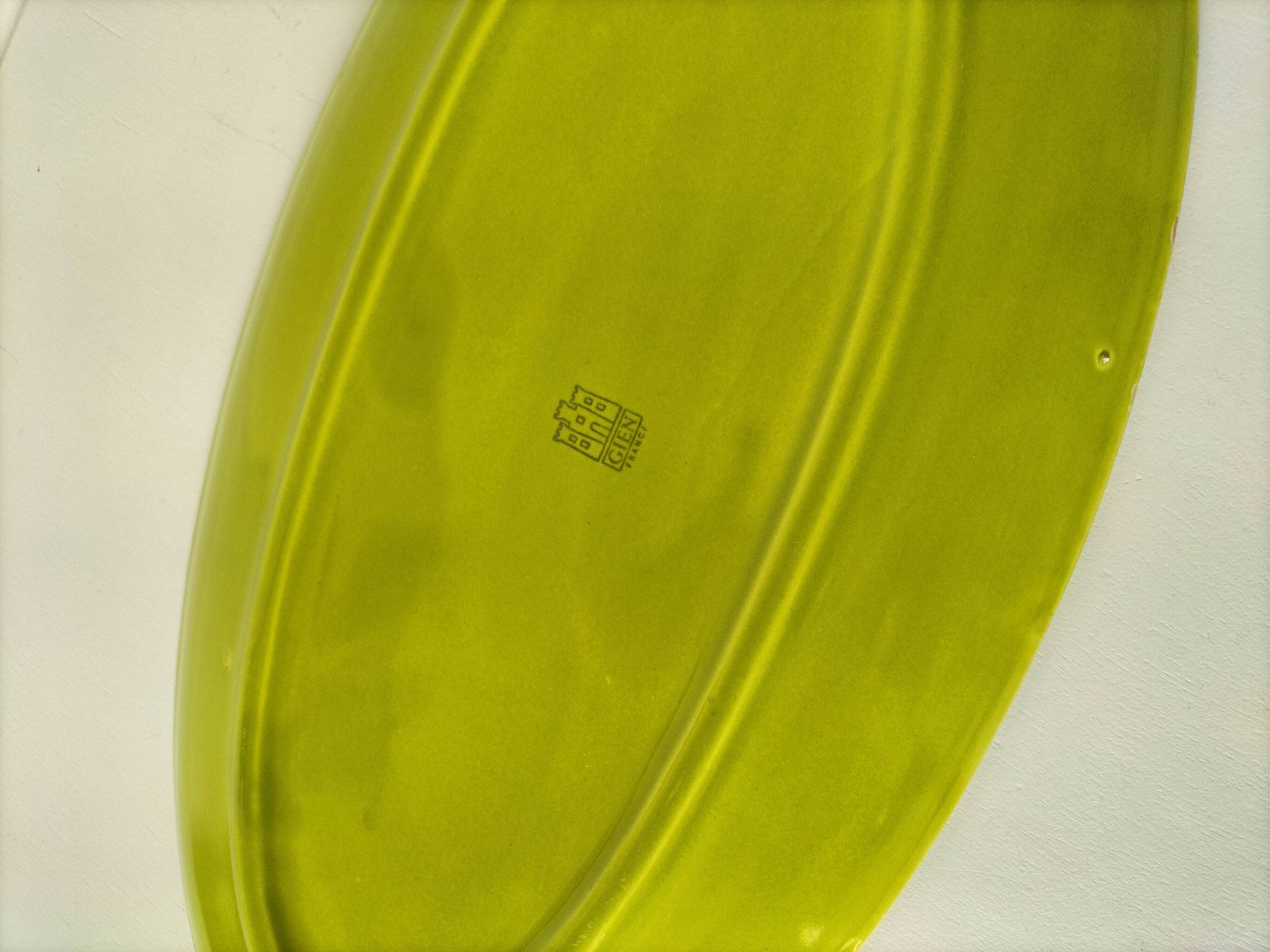 Plat à poisson Gien vert vintage en relief