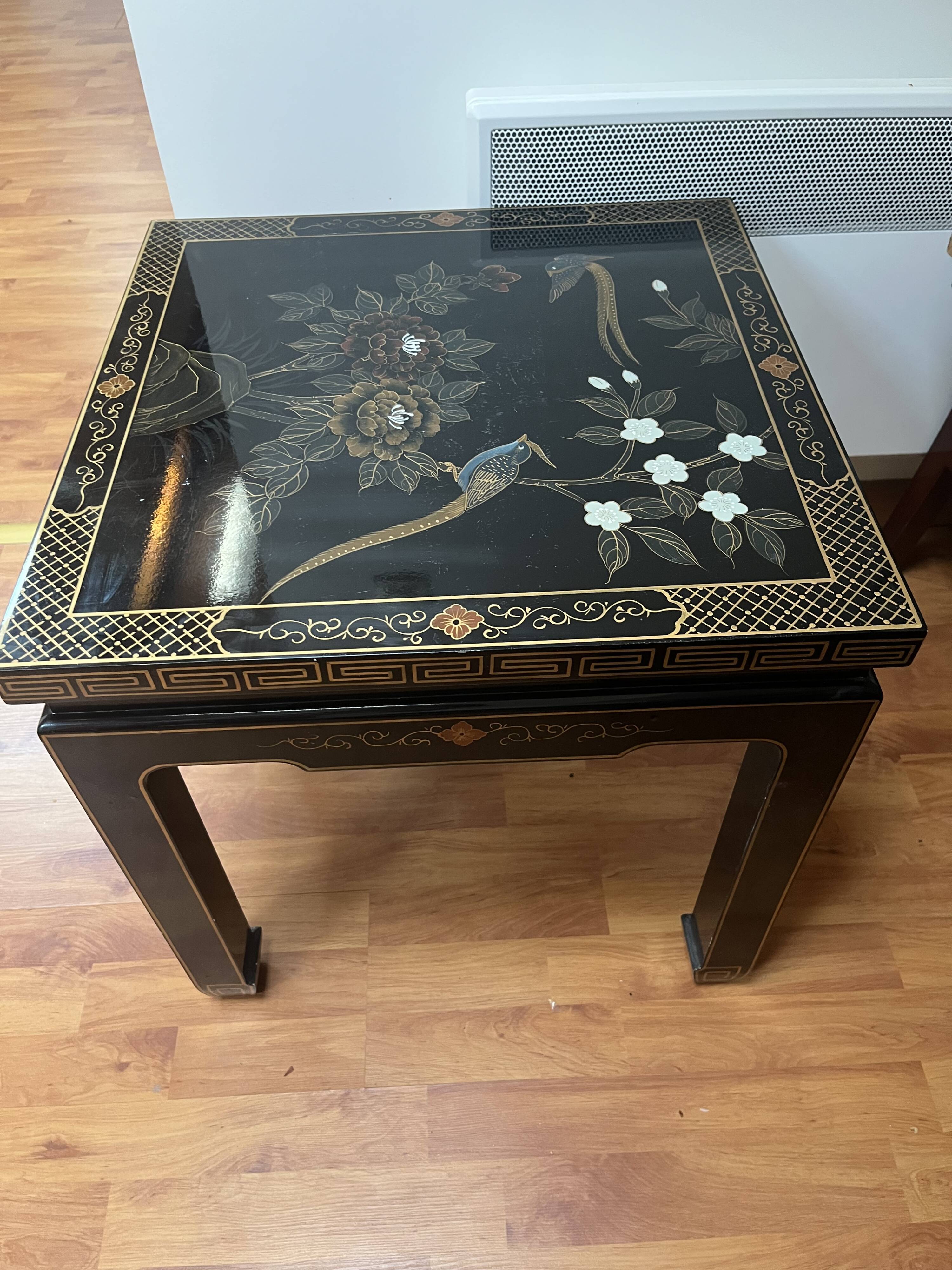 Lacquered wooden console