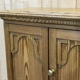 English buffet XIXth in pitch pine