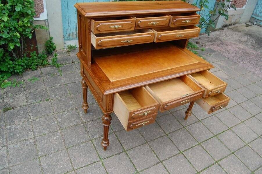 Napoleon III period tiered walnut desk from the 19th century